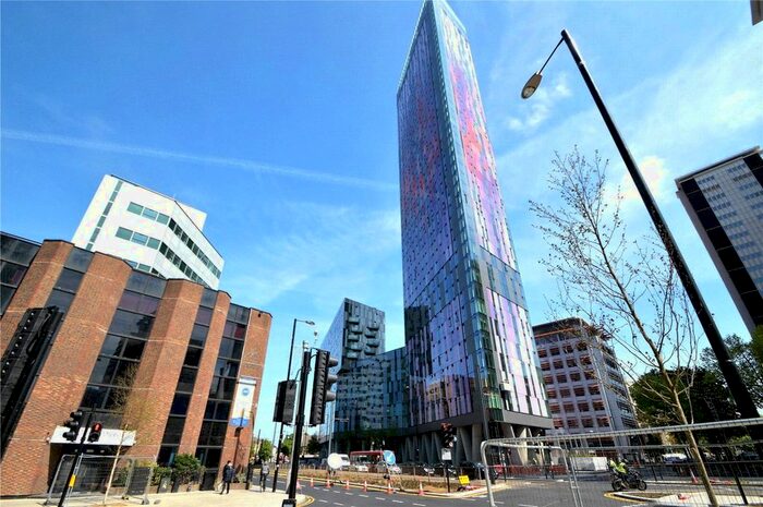 2 Bedroom Flat To Rent In Saffron Central Square, Croydon, CR0