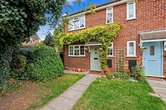 3 Bedroom End Of Terrace House For Sale In Brissenden Close, Upnor, Rochester, ME2