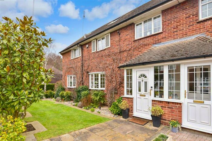 4 Bedroom Detached House For Sale In Beech Hill Gardens, High Beach, Waltham Abbey, Essex, EN9