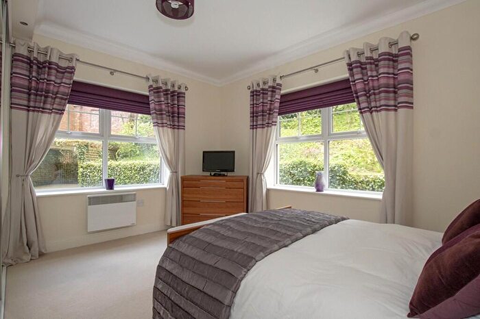 2 Bedroom Apartment To Rent In Wray Common Road, Reigate, RH2
