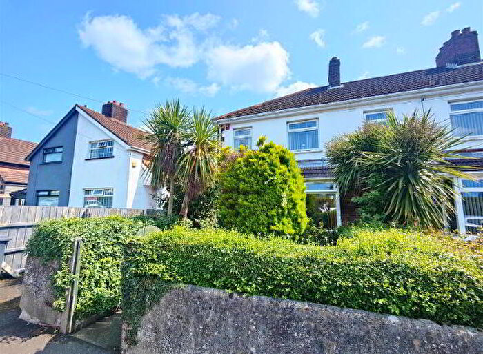 3 Bedroom Semi-Detached House For Sale In Wallasey Park, Belfast, BT14