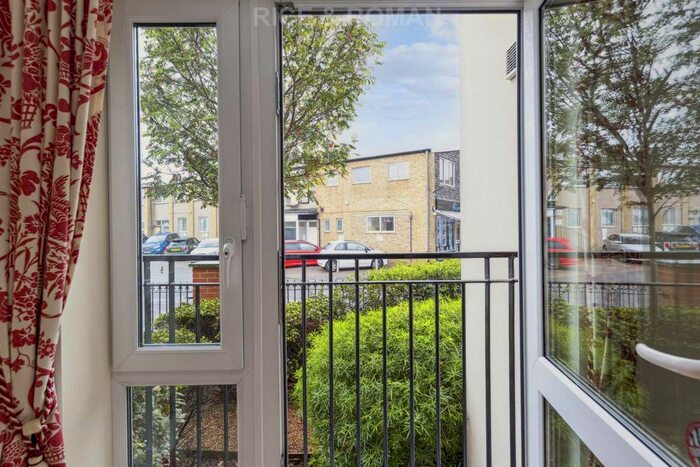 1 Bedroom Flat To Rent In Laleham Road, Shepperton, TW17