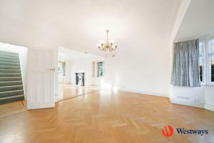 5 Bedroom Detached House To Rent In Audley Road, Ealing, London, W5