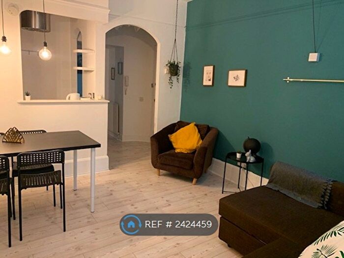 1 Bedroom Flat To Rent In New Kings Road, London, SW6