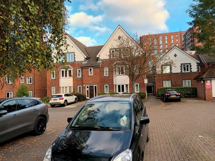 2 Bedroom Apartment To Rent In Stratheden Place, Reading, RG1