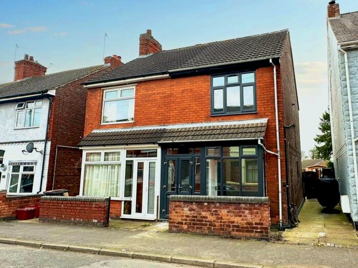 3 Bedroom Semi-Detached House To Rent In Crescent Road, Hugglescote, LE67