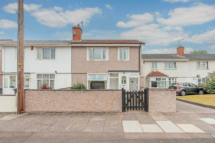 3 Bedroom Semi-Detached House To Rent In Carnford Road, Sheldon, Birmingham, B26