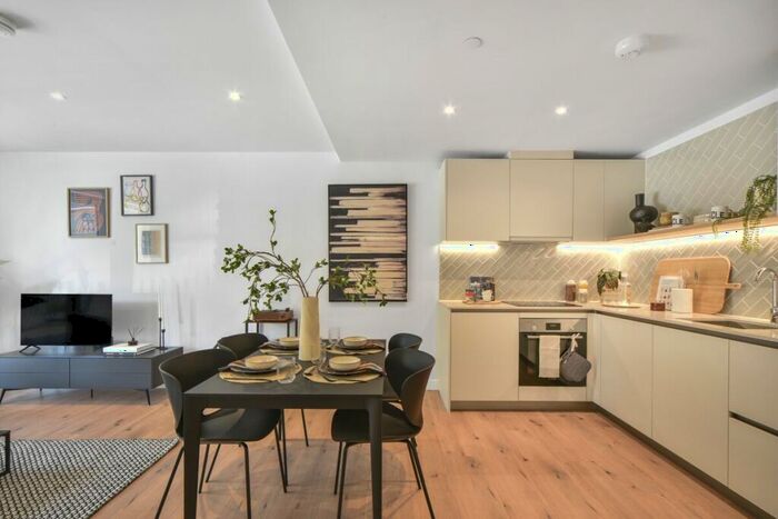 2 Bedroom Flat To Rent In Uncle, Deptford, SE8