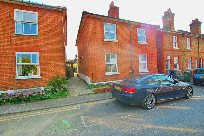2 Bedroom Semi-Detached House To Rent In Drummond Road, GU1