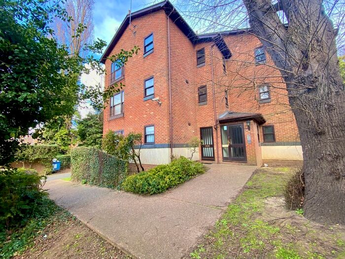 2 Bedroom Maisonette To Rent In Cypress Court, Grange Road, Gillingham, ME7