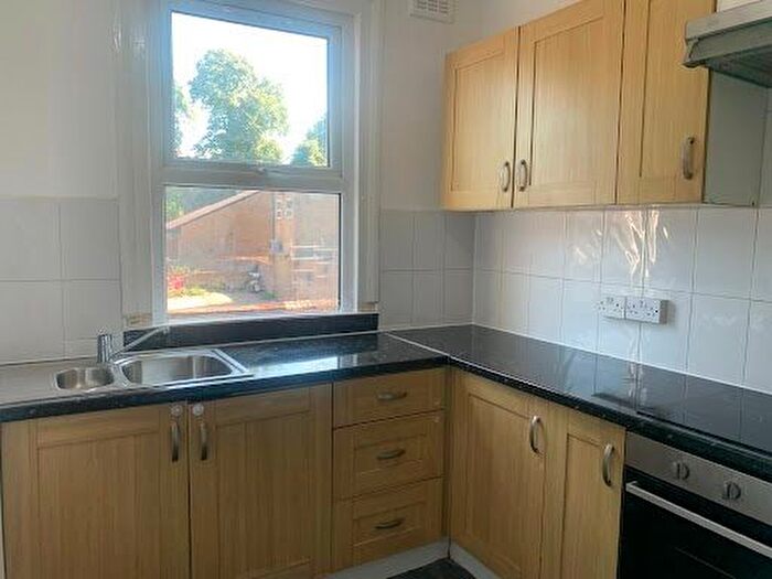 4 Bedroom Flat To Rent In Green Street, Enfield, EN3