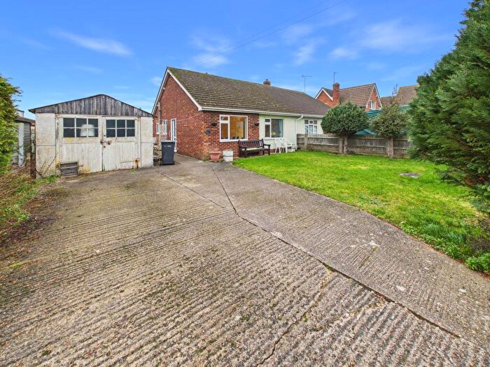 3 Bedroom Semi-Detached Bungalow For Sale In St Margarets Gardens, Biggleswade, SG18