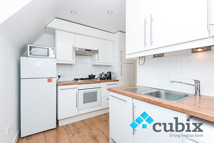 1 Bedroom Flat For Sale In Phoenix Road, London, NW1