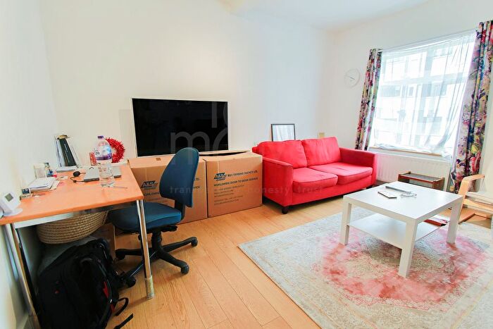 1 Bedroom Flat For Sale In Brighton Road, South Croydon, CR2