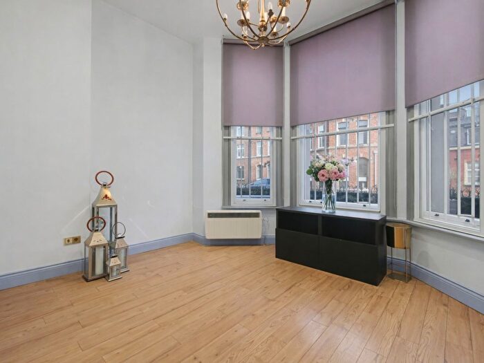 1 Bedroom Flat To Rent In Warwick Road, London, SW5