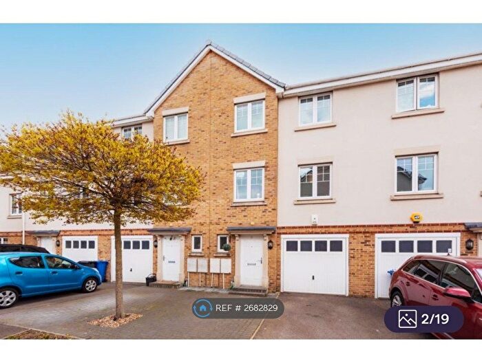 5 Bedroom Terraced House To Rent In Kingsquarter, Maidenhead, SL6