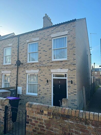 4 Bedroom Semi-Detached House To Rent In Conduit Road, Stamford, Lincolnshire, PE9