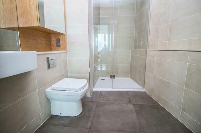 1 Bedroom Flat To Rent In Arena Tower, Crossharbour Plaza, Canary Wharf, London, E14