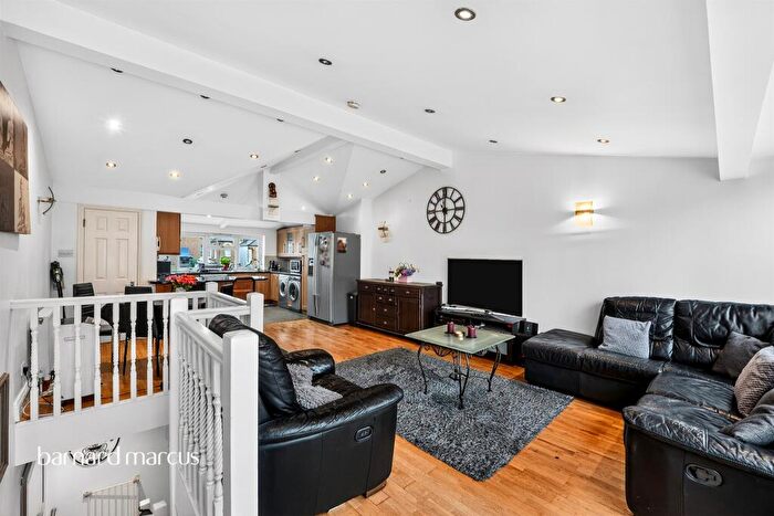 3 Bedroom Apartment For Sale In St. John's Hill, London, SW11