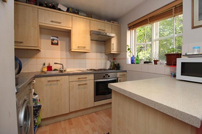 1 Bedroom Apartment To Rent In Chagny Close, Letchworth Garden City, SG6