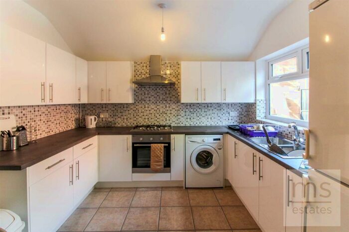 6 Bedroom Semi-Detached House To Rent In Derby Road, Lenton, Nottingham, NG7