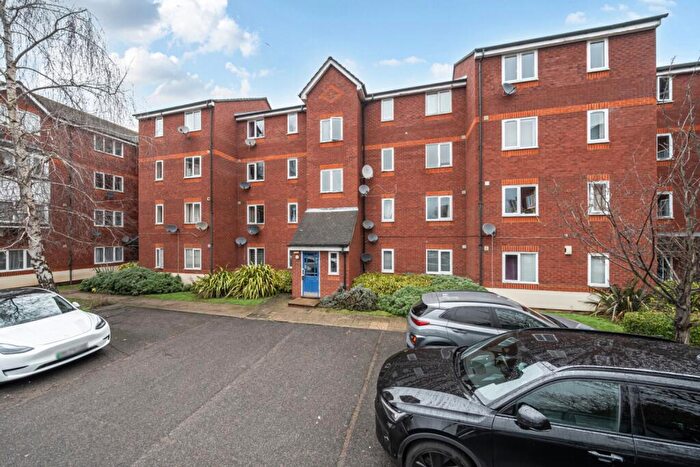 2 Bedroom Flat To Rent In Harlinger Street London, SE18