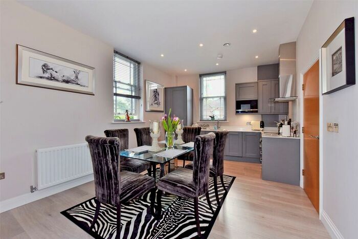 2 Bedroom Apartment To Rent In Station Road, Marlow, Buckinghamshire, SL7