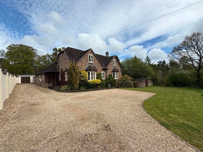 5 Bedroom Detached House For Sale In Stapehill Road, Wimborne, BH21