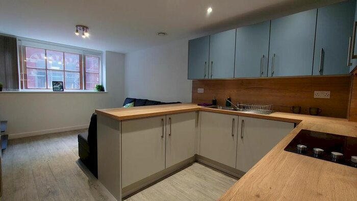 5 Bedroom Flat To Rent In The Old Post Office, Bishop Street, Leicester, LE1