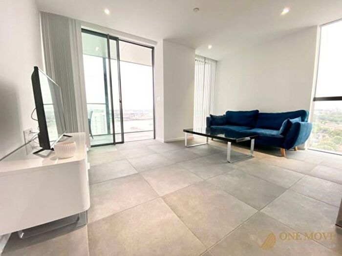 1 Bedroom Flat For Sale In Dollar Bay Place, Dollar Bay Point, E14