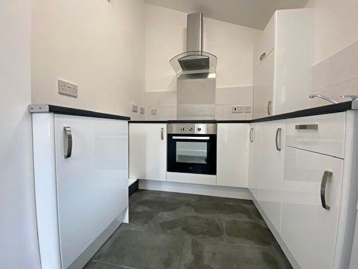 2 Bedroom Flat To Rent In Piercefield Place, Cardiff, CF24