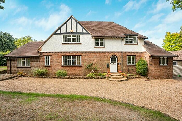 4 Bedroom Detached House For Sale In Priorsfield Road, GU3