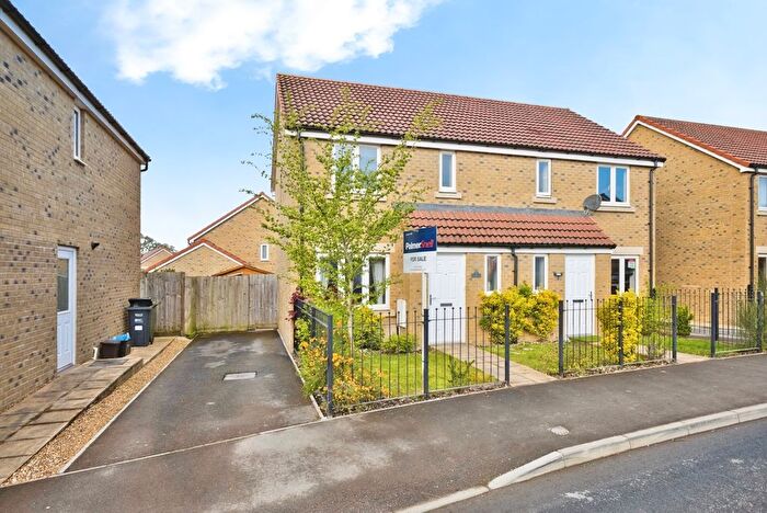 3 Bedroom Semi Detached House For Sale In Sandpiper Drive, Houndstone, Yeovil, Somerset, BA22