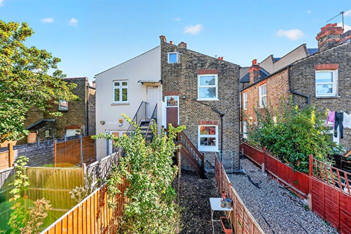 2 Bedroom Maisonette For Sale In Morden Road, London, SW19