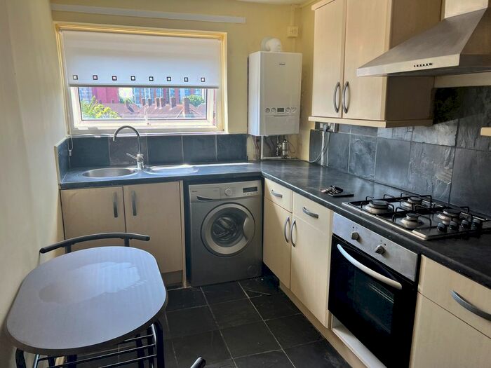 1 Bedroom Flat To Rent In Butchers Road, Canning Town, E16
