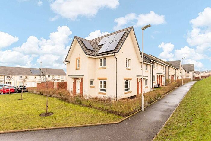 3 Bedroom End Of Terrace House For Sale In Adit Place, Burdiehouse, Edinburgh, EH17