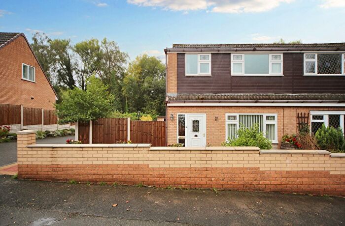 3 Bedroom Semi-Detached House For Sale In Wigan Lower Road, Standish Lower Ground, WN6