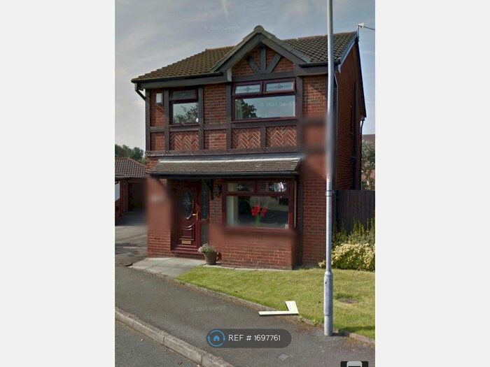 3 Bedroom Detached House To Rent In Windy Bank, Manchester, M9