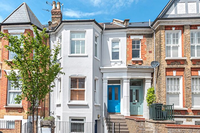 1 Bedroom Flat To Rent In Forburg Road, Stoke Newington, London, N16