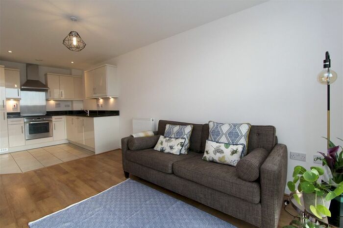 1 Bedroom Flat To Rent In Corrigan Court, Granville Gardens, London, W5