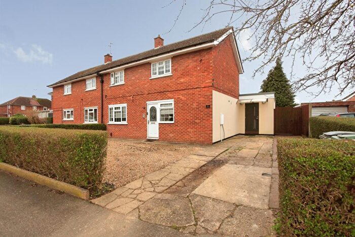 4 Bedroom Semi Detached House For Sale In Rose Avenue, Peterborough, PE2