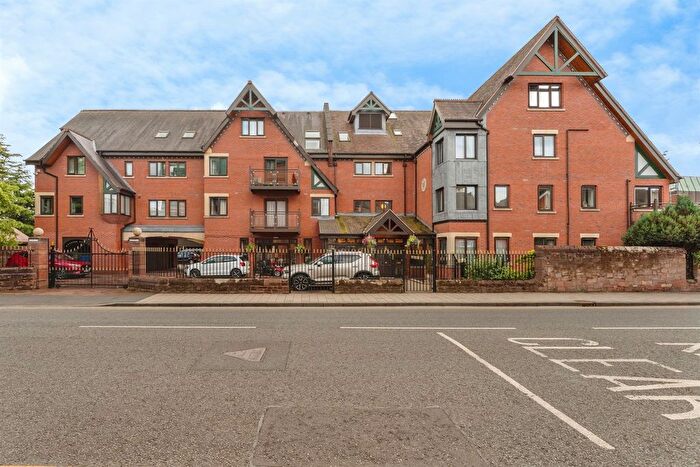 2 Bedroom Flat For Sale In Knightsbridge Court, Chester, CH1