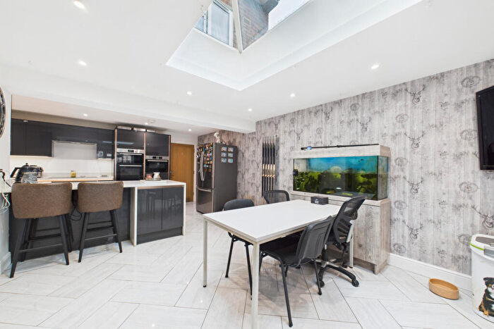 3 Bedroom Terraced House For Sale In Turners Hill, Hemel Hempstead, HP2