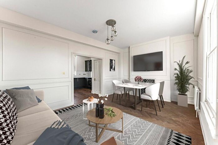 2 Bedroom Maisonette For Sale In Middleton Road, London, E8