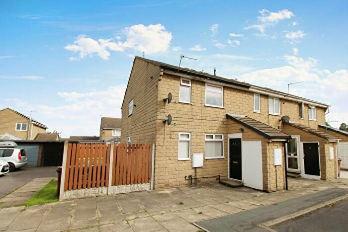 1 Bedroom Flat For Sale In Barnet Grove, Morley, Leeds, LS27