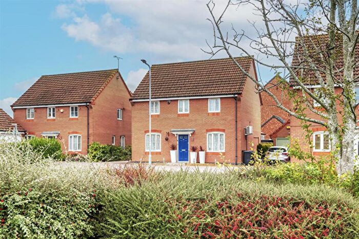 4 Bedroom Detached House For Sale In Springfield Road, Rushden, NN10