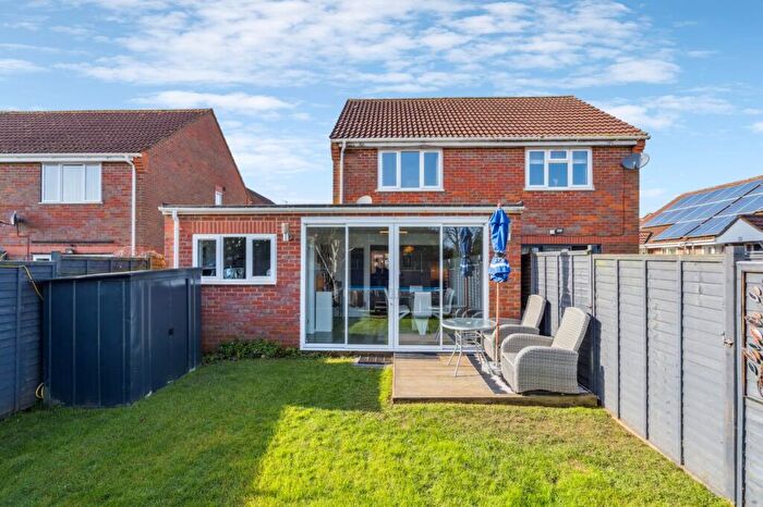 3 Bedroom Semi-Detached House For Sale In Pavilion Way, Amersham, HP6