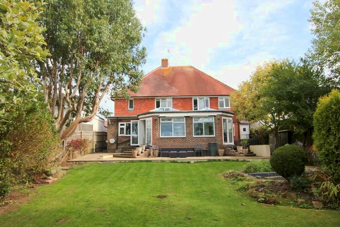 5 Bedroom Detached House For Sale In Hastings Road, Battle, TN33