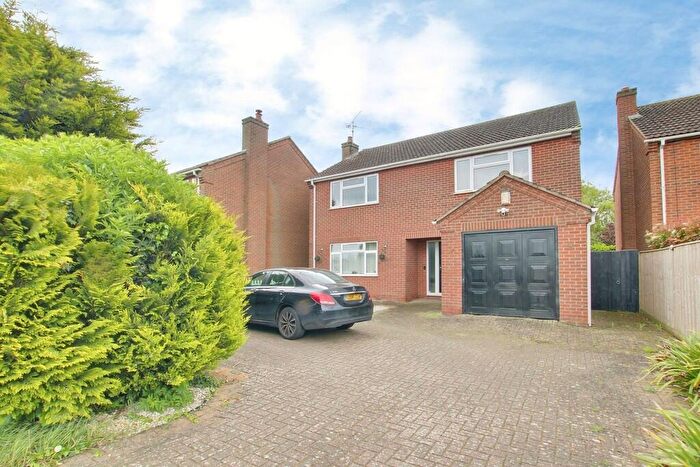 4 Bedroom Detached House For Sale In Wimblington Road, Doddington, PE15