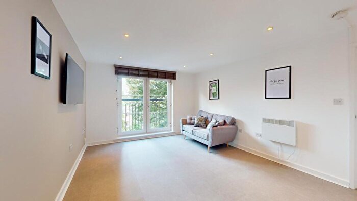 2 Bedroom House To Rent In St Ann's Court, Leeds, LS5